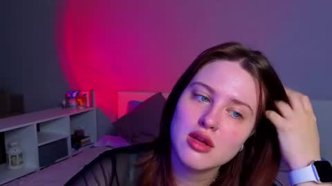 Snapshot of sarah_soul chatting on 07-27-26, 10:39 Sarah online show from 07-27-26, 10:39