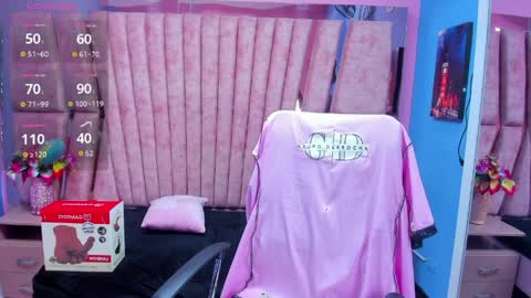 Sarah online show from 03-25-26, 01:39