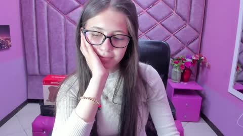 Sarah online show from 04-03-26, 02:48