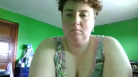 Snapshot of sarah_the_muse chatting on 06-08-26, 06:41 Sarah online show from 06-08-26, 06:41