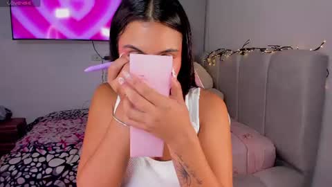 sarahcute14 online show from 06-25-26, 04:01