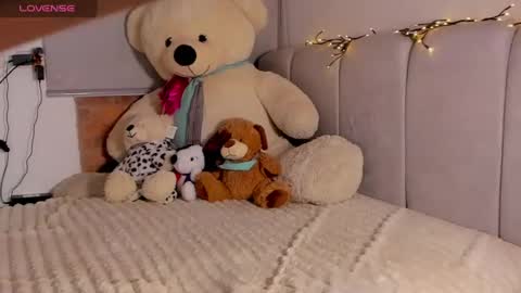sarahcute14 online show from 07-23-26, 01:58