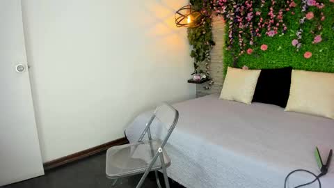 Snapshot of sarahdeyvis chatting on 11-26-25, 03:02 Sarah Deyvis online show from 11-26-25, 03:02