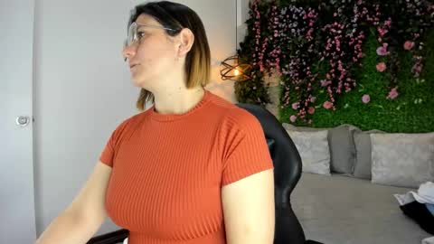 Sarah Deyvis online show from 01-08-26, 02:52