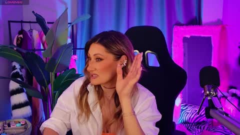 Divine Sarah NONUDE model online show from 04-06-26, 03:57