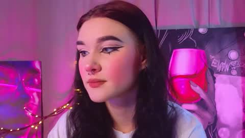 Sarah  online show from 12-19-25, 11:23