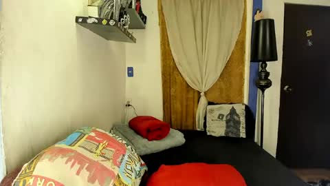 Snapshot of sarahjey chatting on 05-20-26, 12:17 SARAHJEY online show from 05-20-26, 12:17