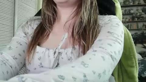 Sarah online show from 02-15-26, 04:36