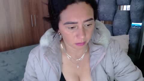 Snapshot of sarahott_1 chatting on 01-03-25, 07:50 Lia online show from 01-03-25, 07:50