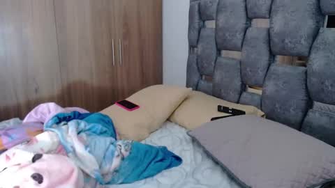Snapshot of sarahott_1 chatting on 01-29-25, 02:32 Lia online show from 01-29-25, 02:32