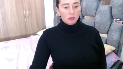 Snapshot of sarahott_1 chatting on 01-31-25, 07:18 Lia online show from 01-31-25, 07:18