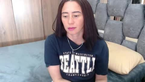 Snapshot of sarahott_1 chatting on 03-11-25, 07:25 Lia online show from 03-11-25, 07:25