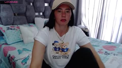 Snapshot of sarahott_1 chatting on 10-06-25, 03:53 Lia online show from 10-06-25, 03:53