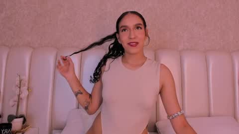 Snapshot of sarahrossi1 chatting on 05-07-26, 12:10 SARAH online show from 05-07-26, 12:10