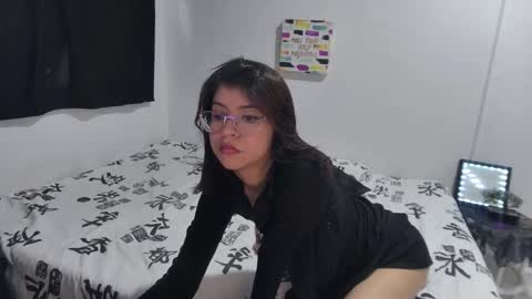 Sarah  online show from 11-20-25, 07:02