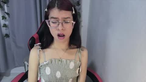 Sarah  online show from 04-25-26, 04:59