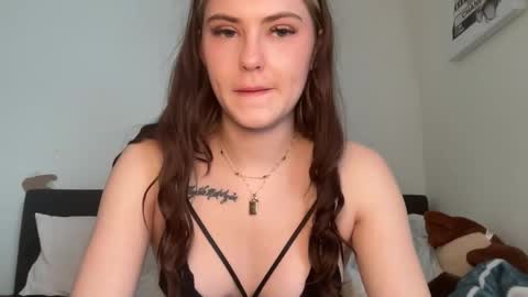 SarahxOliver online show from 02-06-26, 06:00