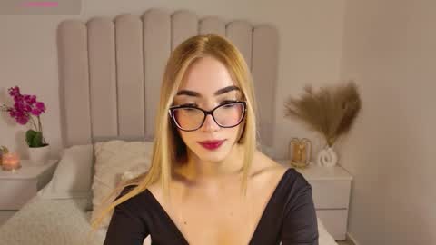 Sara jones   online show from 01-17-26, 09:14