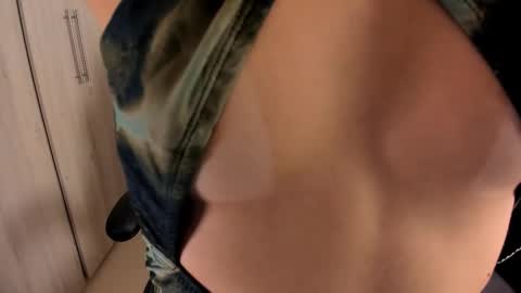 Sara jones   online show from 03-17-26, 04:21