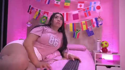 Sara  online show from 07-06-26, 11:51