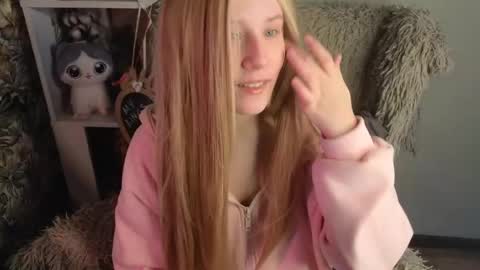 Sara online show from 05-13-26, 01:58