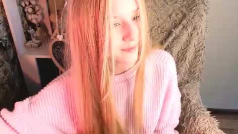 Sara online show from 07-22-26, 01:19