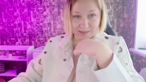 Snapshot of sarakatherin chatting on 04-27-26, 03:59 Sara online show from 04-27-26, 03:59
