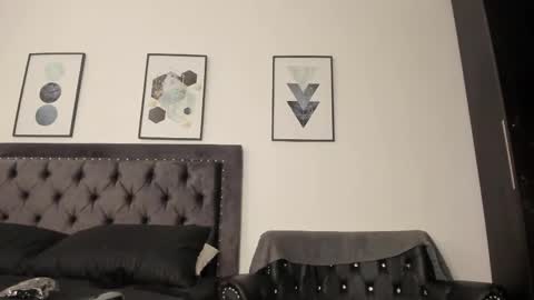 Sara online show from 04-20-26, 12:52