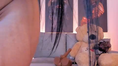 Snapshot of saralife69 chatting on 01-05-26, 05:27 saralife69 online show from 01-05-26, 05:27