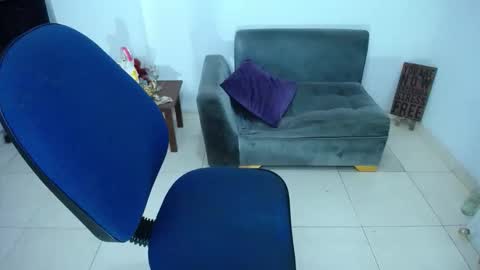 Snapshot of saralovens chatting on 11-11-25, 11:21 Saraloves online show from 11-11-25, 11:21