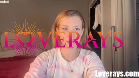 Snapshot of saraloverays chatting on 11-22-25, 10:42 Back from Vacay Follow for more here online show from 11-22-25, 10:42