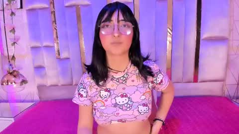 Snapshot of saramartini2 chatting on 02-18-25, 05:31 sara  online show from 02-18-25, 05:31
