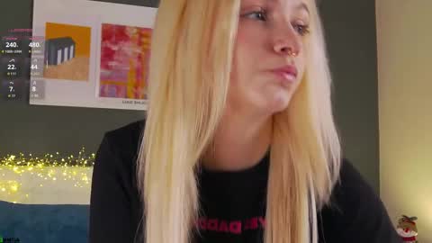 saramist online show from 12-17-25, 01:33