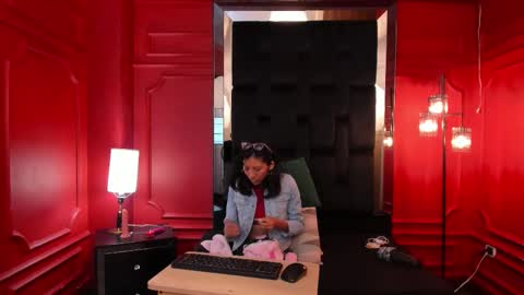 Sara and Edward online show from 11-03-25, 03:08