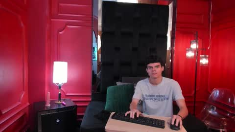 Sara and Edward online show from 11-05-25, 02:55