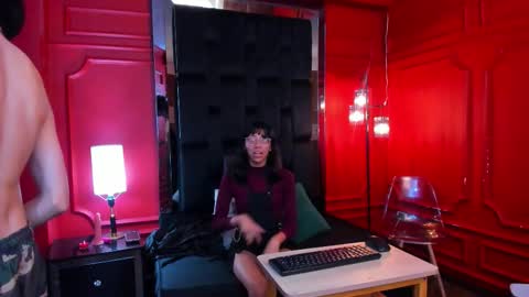 Sara and Edward online show from 11-08-25, 03:18