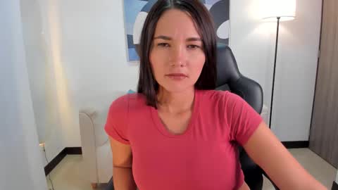 I am Sara  online show from 09-29-25, 04:06