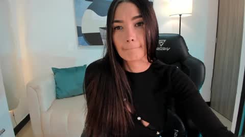 I am Sara  online show from 04-06-26, 10:22