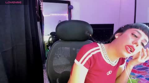 Snapshot of sarapiink chatting on 05-20-26, 04:51 Sara online show from 05-20-26, 04:51