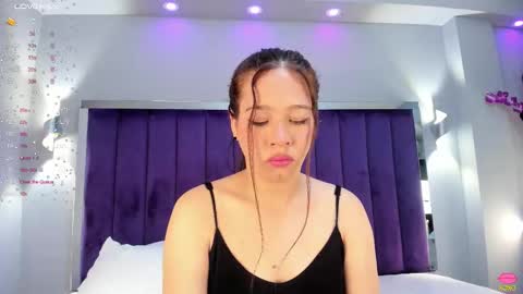 Sara   online show from 10-15-25, 10:54