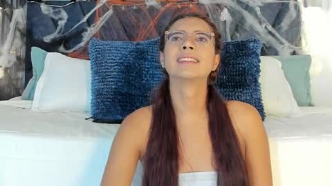 Sara online show from 10-25-25, 09:31