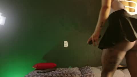 Sara Herrera online show from 04-19-26, 01:05