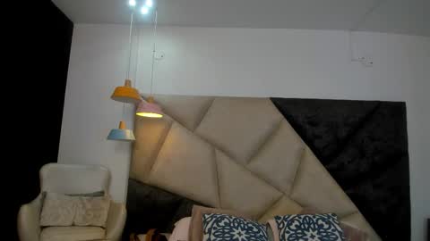      online show from 10-27-25, 12:15