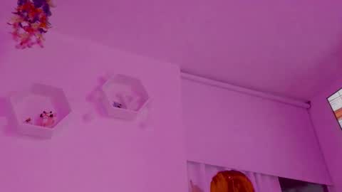 Saray  online show from 10-29-25, 11:17