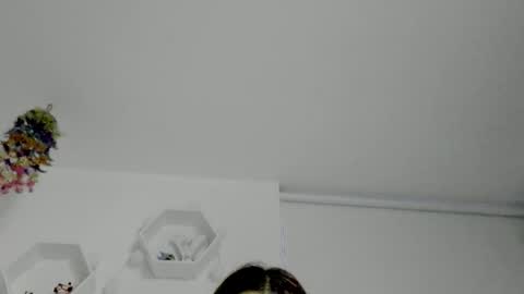 Saray  online show from 04-24-26, 11:29