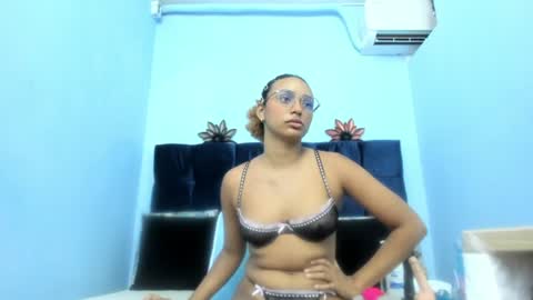 Snapshot of saray_sexy_love chatting on 06-27-26, 11:48 saray_sexy_love online show from 06-27-26, 11:48