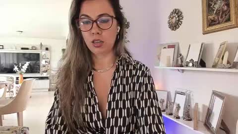 sarha online show from 02-11-25, 03:29