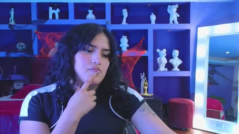 Sari  online show from 10-30-25, 04:47