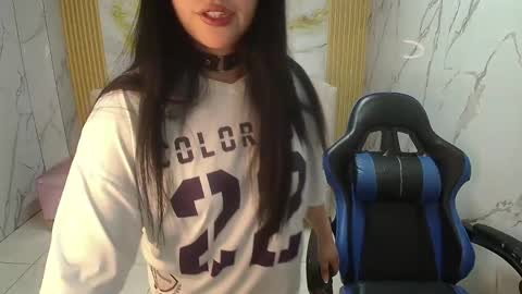 Sara  online show from 04-20-26, 08:32