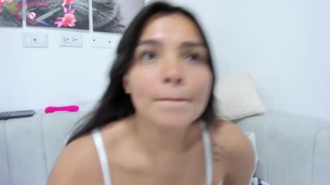 Snapshot of sarita_dolly chatting on 01-16-25, 08:43 Sara Cute online show from 01-16-25, 08:43